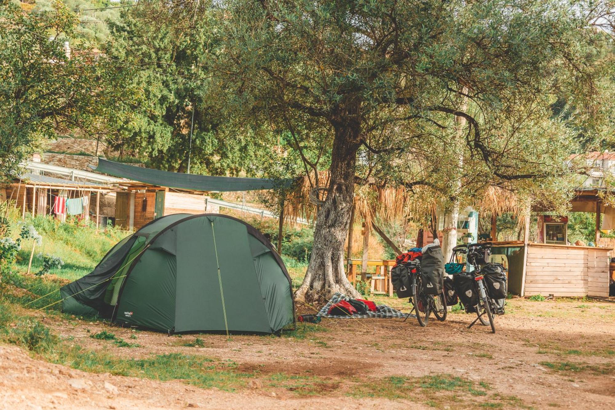 Olive Camping Himare Luaran gambar
